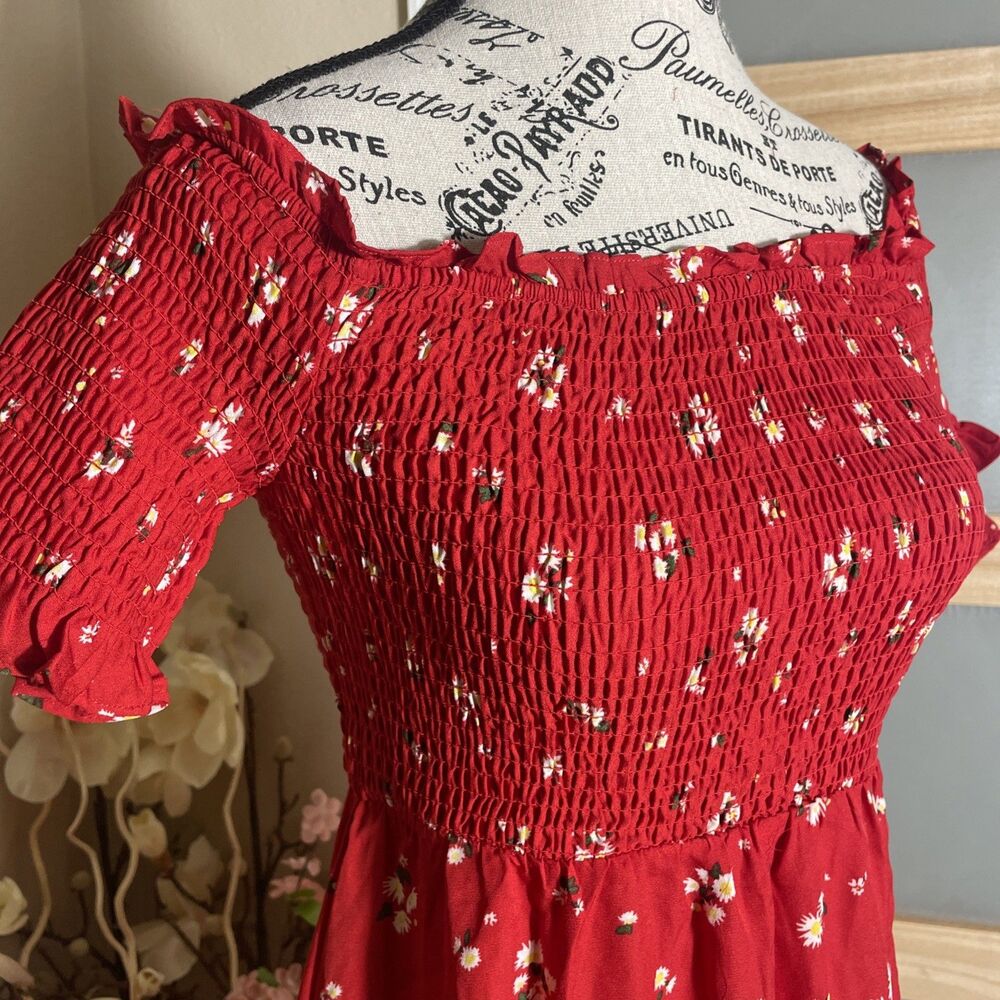 Mi Ami Red Floral Off Shoulder Smocked Maxi Dress Womens Medium Ruffle Hem - Picture 5 of 8
